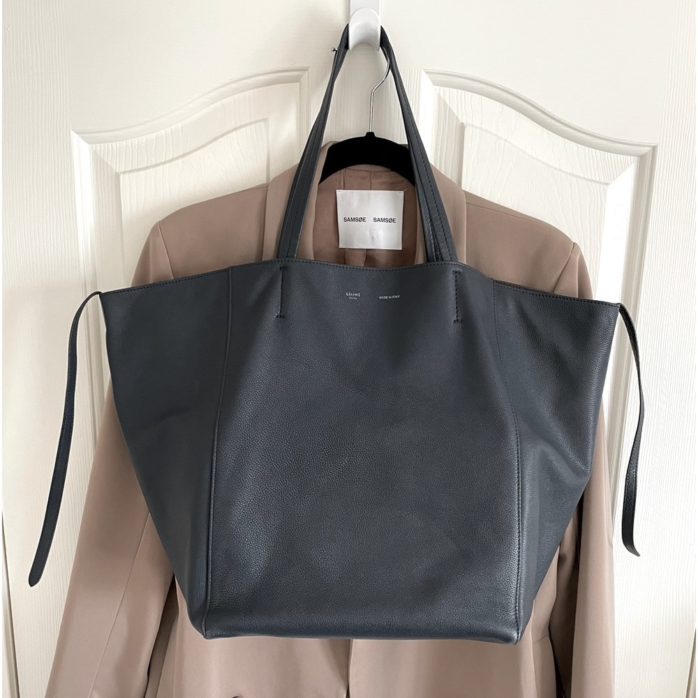 “Quiet Luxury,” Celine Medium Phantom Cabas tote in Navy.